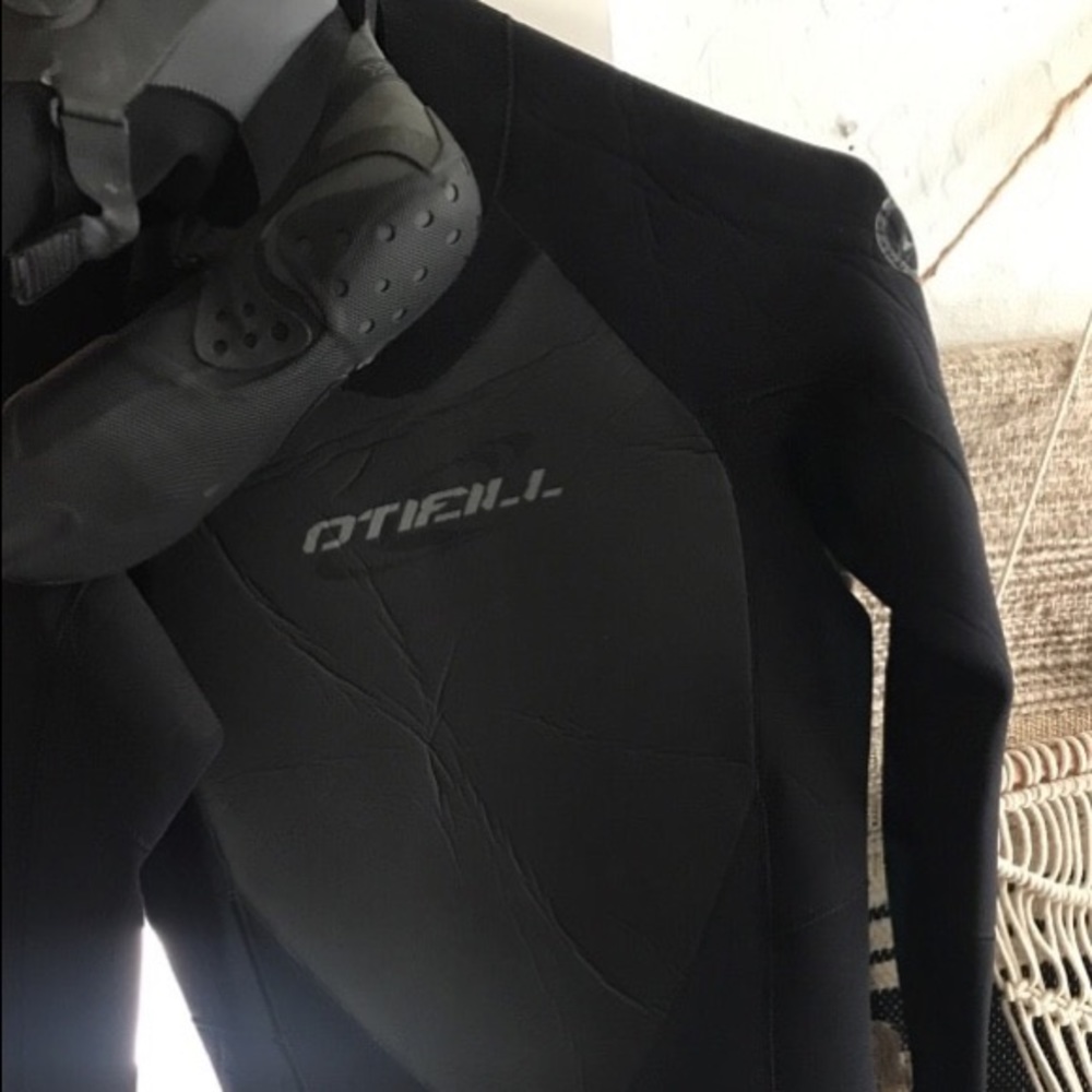 Oneill wetsuit size L